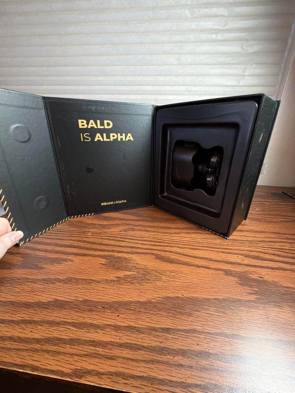 Alpha Razor 6-Blade Electric Razor - Picture 2 of 5